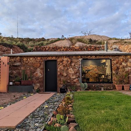 White Cliffs Accommodation -Daybreak Dugout - Unique Cave House Exterior foto